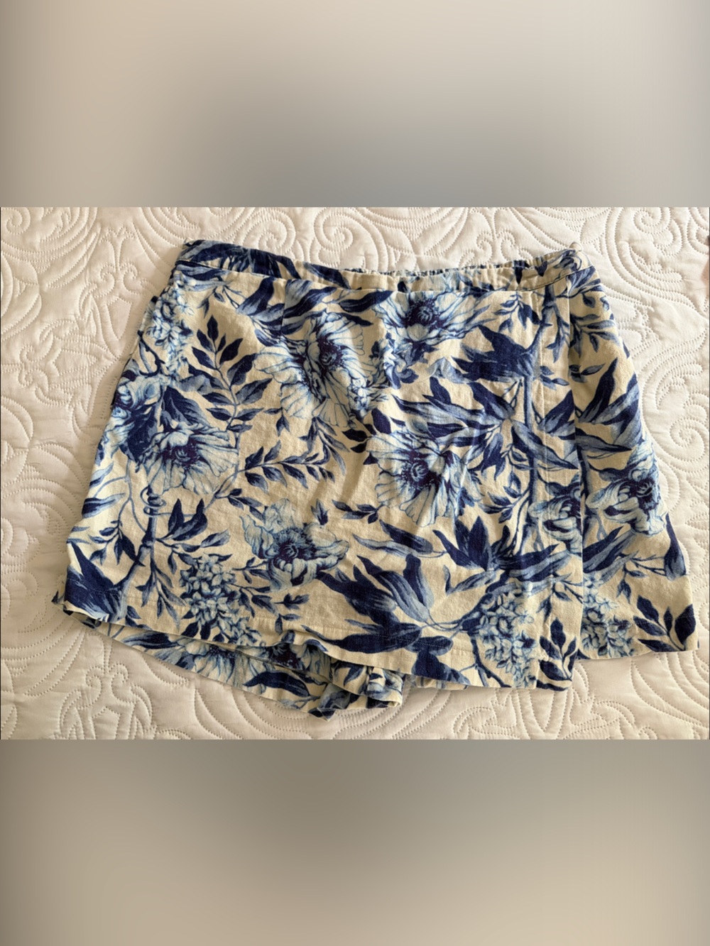 Women's Blue Floral Linen-Blend Skort